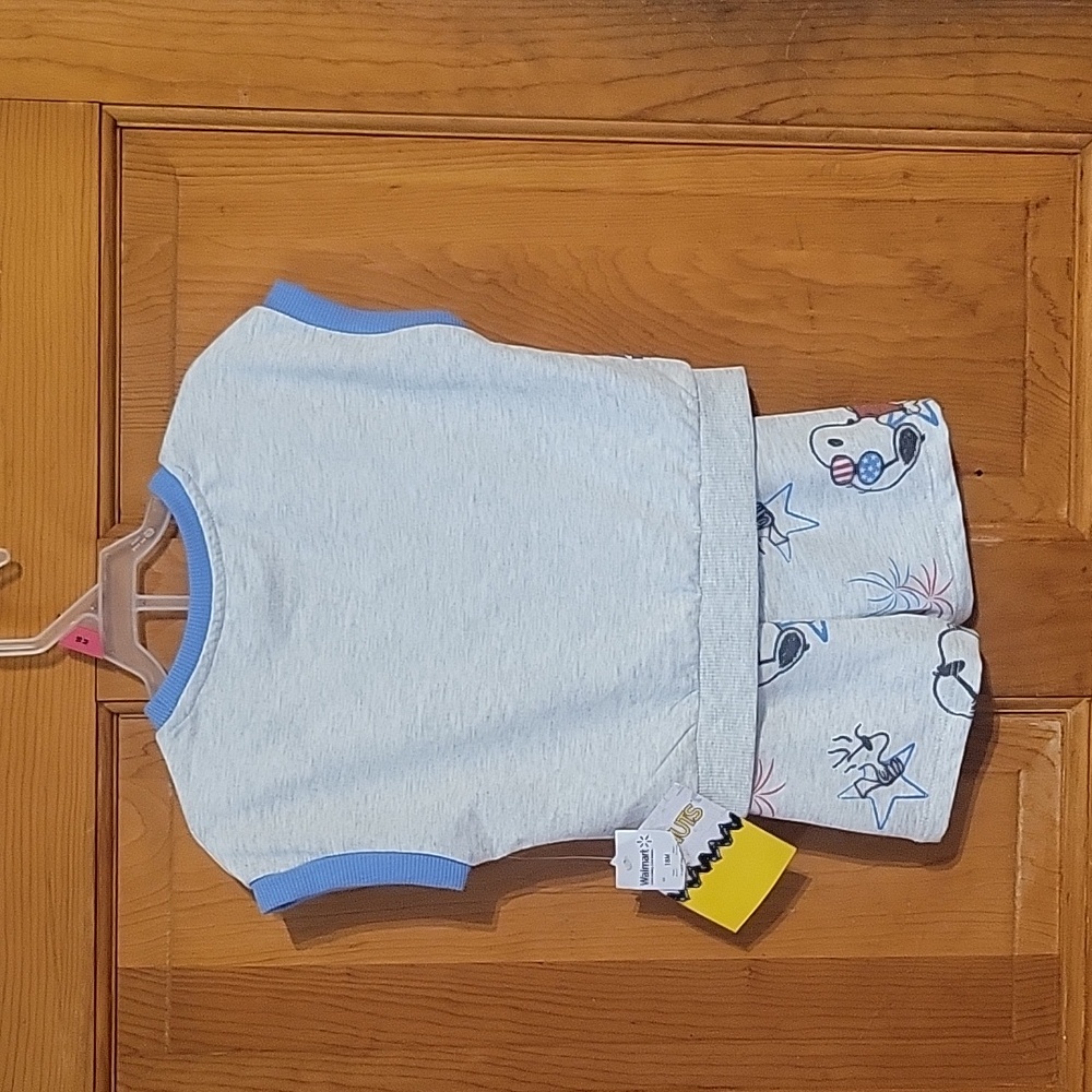 Peanuts Snoopy short outfit . - Picture 4 of 5
